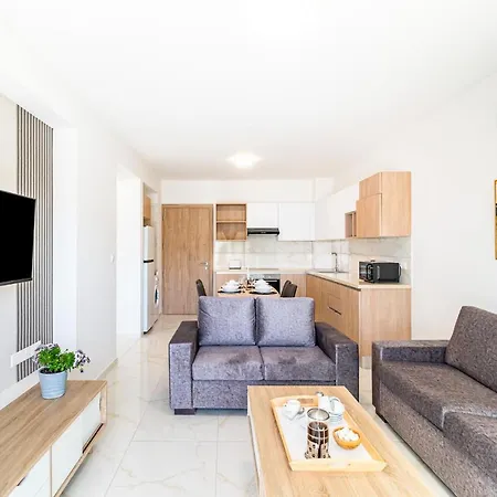 Adolina One Bedroom 203 By Ezoria *