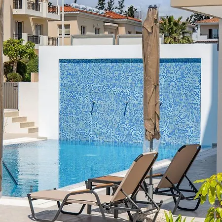 Apartament Adolina One Bedroom 203 By Ezoria Paphos