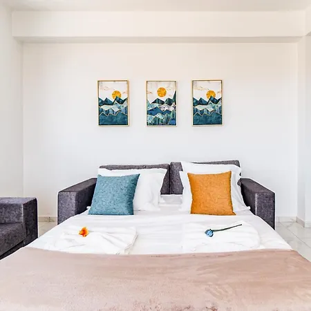 Adolina One Bedroom 203 By Ezoria